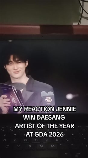 Jennie's Daesang Win Reaction at GDA 2026