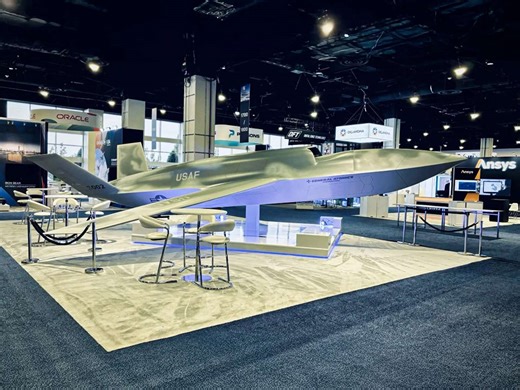 Le drone Loyal Wingman de General Atomics se montre en grandeur nature