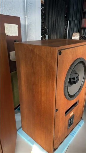 Altec 604-8G monitor speakers, great sound, beautiful design. 0915516868