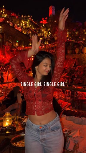 Himadri on Instagram: "Merry christmas my girlies🤣🤣this should be my anthem now🙏 #christmas #christmas2025 #egypt"