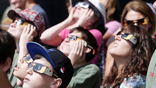 When's the best time to see Monday's solar eclipse in Reno and Las Vegas?