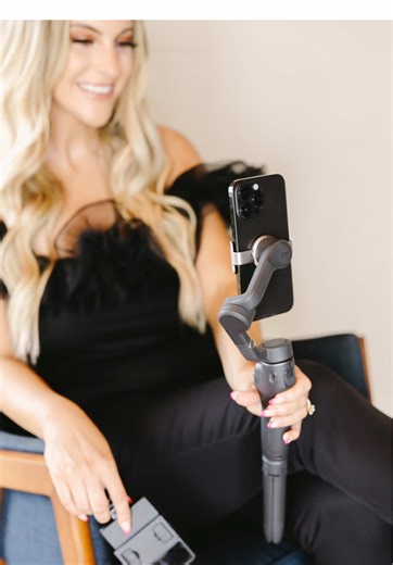 What can’t she do? Besides not talk with her hands #HoustonRealEstate #Realtor #houstonrealtor #katytx #weddingplanning #contentcreator