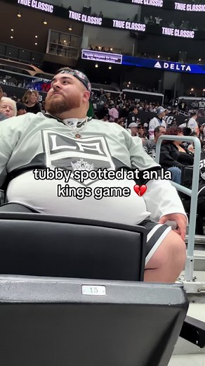 Tubby Spotted at LA Kings Game: Funny Moments