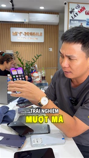 1.1M views · 9.1K reactions | Có anh chị nào cầm iPhone 14 Pro Max lên đời 15 Plus không ta? Sai đó nghen #iphone14promax #2tmobile | 2T Mobile | Facebook