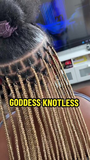 Transform Your Look with Blonde Knotless Braids by a New York Expert