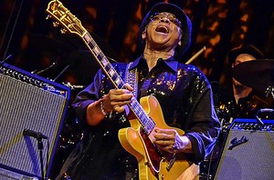 Al McKay talks Earth Wind & Fire Experience - Classic Pop Magazine