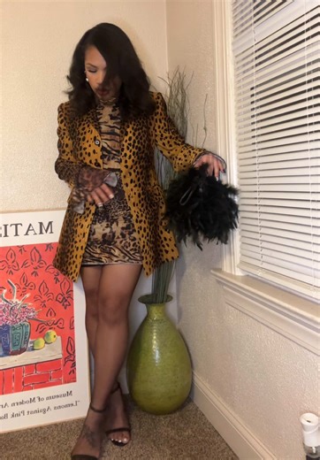Corporate businesswoman in the ‘80s leaving her penthouse for cocktail hour 🐆 #fyp #fashioninspo #fashion #ootn #style