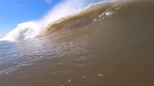 Croyde: The Hidden Gem of UK Bodyboarding 🌊 Why is Croyde one of the UK’s most iconic bodyboarding spots? Set on the stunning North Devon coast, Croyde delivers punchy waves, clean lines and that classic beach vibe — the perfect playground for bodyboarders of all levels. Whether you’re just getting started or chasing progress, our Croyde Coaching Weekends are the ideal way to level up your riding with expert coaching, video analysis and great company. These weekends always fill fast — don’t mis