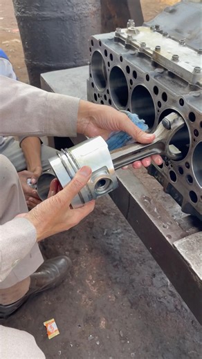 Fastest way piston installing cylinder head #shortsfeed #pistons #fitting #skills #mechanic #foryou