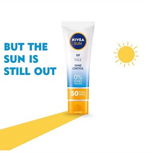 NIVEA Sun UV Face Shine Control Cream SPF 50, protects your skin from the sun’s UV rays, while it absorbs excess oil leaving your skin feeling light and non-greasy. Can be used by itself or mixed together with your favouritemoisturiser. | NIVEA