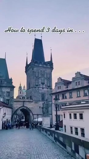 Here’s how to spend 3 days when you visit Prague!😍🇨🇿 🎥: @two.wanderingpassports 📍Prague #prague #praguetravel #praguecastle #praguegirl #prague🇨🇿 #praguestagram #praguelife #czech #czechrepublic