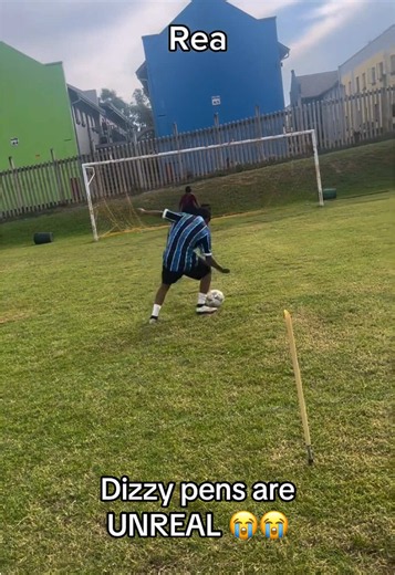 This takes real skill. 😂😂 (@tumi4L) #soccer #football #futbol #worldcup #fail