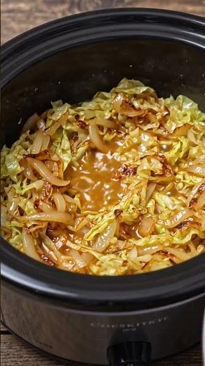 Slow Cooker Cabbage and Noodles