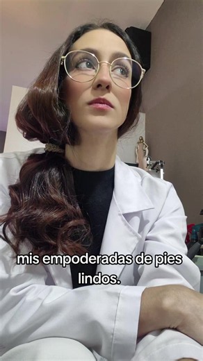 Podología en El Salvador: cuidados y humor para pies lindos