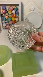 37K views · 136 reactions | #resinbox #epoxyresin #resin #storagebox #handmadecraft #usa #casket #jewelrytray | Aprende con Resina | Facebook