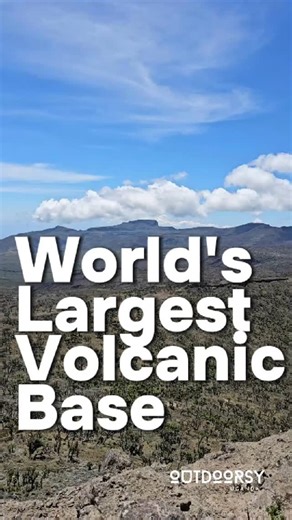 Outdoorsy Uganda on Instagram: "Mount Elgon, located on the Uganda-Kenya border has a volcanic base that covers an area of 4,000 km², making it the largest of any volcano on Earth. Uganda has the biggest share😉 #MountainsOfUganda #ExploreUganda #mountaineering #mountains #uganda #elgon #OutdoorsyUganda #adventure #fitness #hiking #outdoors #eastafrica #africa"