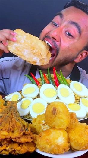31K views · 238 reactions | Eating Goza #Mukbang #EatingShow #BigBites #Eating #Reels #ViralReels #Tranding #EatingReels #ASMREating #EatingChallenge #Tranding #ReelsFB #Eat | EatsZone | Facebook