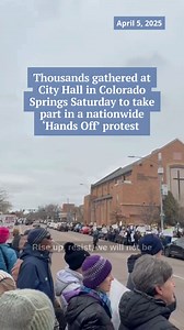 On Saturday, thousands of demonstrators gathered at City Hall in Colorado Springs for the 'Hands Off' protest, one of hundreds planned across the country. The nationwide event aimed to send a message to President Donald Trump and Elon Musk, opposing recent policies affecting healthcare, Social Security, education, democracy, and data privacy. 🎥: Jahlysa Azaret/The Gazette | The Gazette