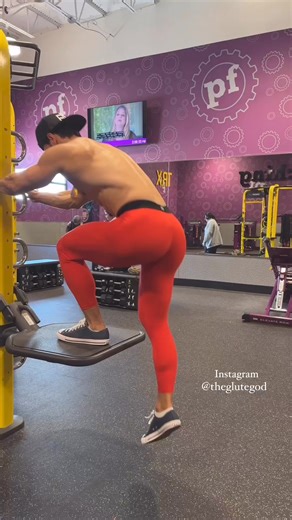 49K views · 1.9K reactions | Single leg step ups are no joke Wearing the Glute God Radiant Red Signature Leggings PROMO  Grab any 2 Leggings and get the 3rd pair for FREE!! Use Code: GLUTES at checkout - GLUTEGOD.COM #GLUTEGOD #leggings #meggings #fitnessmotivation #reelsvideoシ #fypシ゚ #videoviral #motivation | Wayne's Workout World | Facebook