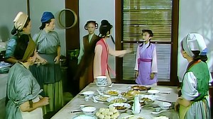 司棋为何比晴雯还要嚣张，一碗鸡蛋羹就敢砸小厨房！为何没受到惩罚？这件事牵扯出贾府腐朽肮脏