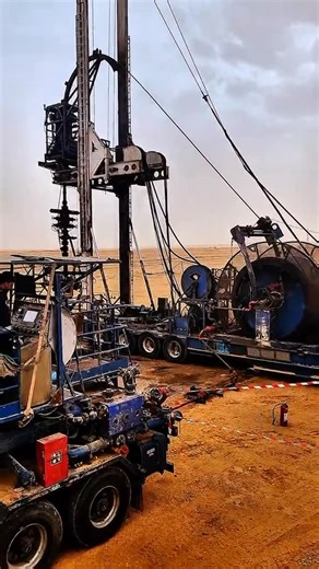 𝐊𝐚𝐫𝐰𝐚𝐧 𝐘 𝐒𝐚𝐥𝐢𝐡 on Instagram: "Coiled Tubing Operations – Step by Step Overview Coiled Tubing (CT) is a versatile and efficient intervention technique widely used in oil & gas wells without the need for a full drilling rig. Here’s a simplified step-by-step workflow of a typical CT operation: 🔹 1. Job Planning & Risk Assessment Define objectives (cleanout, nitrogen lift, logging, stimulation), review well data, pressures, and HSE requirements. 🔹 2. Rig-Up & Equipment Preparation Mobi
