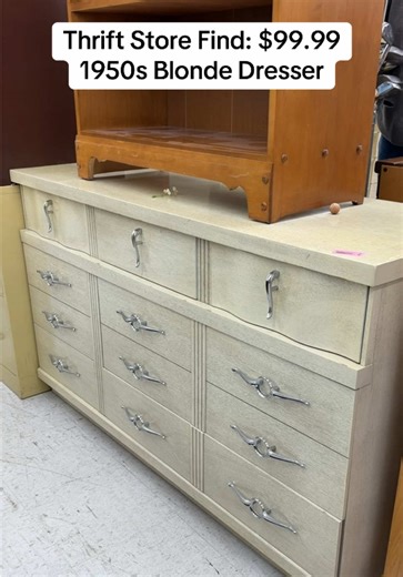 I don’t normally like veneered furniture, but this 1950s dresser is in great shape and the handles are fabulous. What do you think? If you saw this at the thrift store for $99.99, would you pick or pass? 🤔 #thrifting #thrifted #thriftshop #vintage #thrift