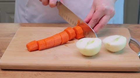 Old-Fashioned Chicken Soup – Quick, Easy, and Irresistible Comfort Food for Everyone!