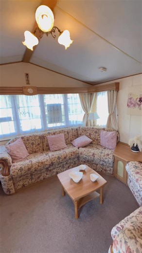 🏡 Tour the Stunning Willerby Granada Holiday Home in Skegness! 🏖️ Looking for the perfect static caravan in #skegness? This 35x12ft Willerby Granada has 2 cosy bedrooms, a decking and a shed - all move in ready for the start of the 2026 season! 🌟 Plus, enjoy FREE 2026 site fees! 📍 Located on The Willows Holiday Park, a small family run holiday park with just 40 plots, close to the beach, local attractions, and public transport. 💰 Price: £17,997 including 2026 site fees ✅ Turn-key setup incl