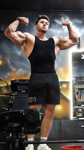 Brandon Harding | Just another day to become more than I was yesterday, hopefully gonna start throwing up 4 plates soon to help build some back density! 👊🏻... | Instagram