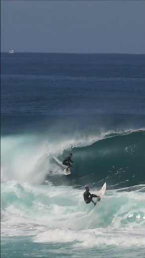 Action at Banzai Pipeline