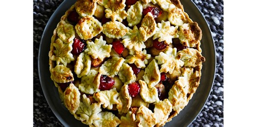 Autumn fruit pie