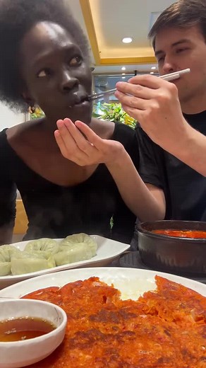 White Men Black Women Meet (@whitemenblackwomenmeet) - Teddy y Abuk: El amor interracial en su máxima expresión