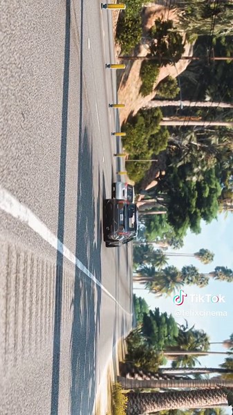 SUV versus Sedan in GTA 5: Indonesia Free Roam