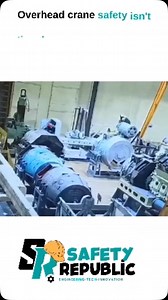 13K views · 130 reactions | ⚠️ Overhead Crane Lifting FAIL – Load...