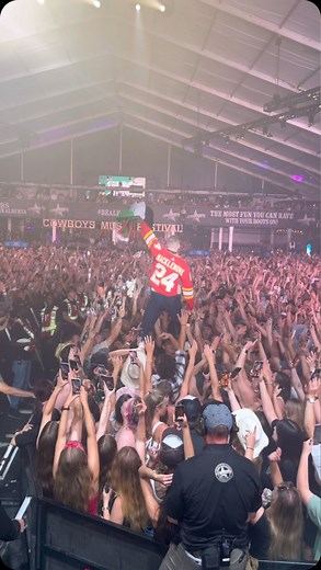 848K views · 30K reactions | Calgary Stampede went crazy ❤️ | Macklemore | Facebook