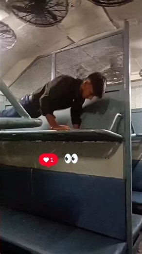 👉tren me pushups 💪✅🔥#trending #viralshort #viralvideo #armylover