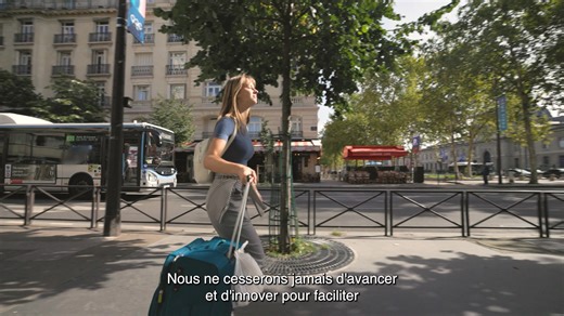 En 2026, Île-de-France Mobilités continuera d’être à vos côtés avec la même ambition : moderniser et transformer vos transports franciliens pour en faire l’un des meilleurs réseaux de transport au monde 🌍 Un défi relevé grâce à la mobilisation des 120 000 personnes qui œuvrent pour votre quotidien 🤝 | Île-de-France Mobilités