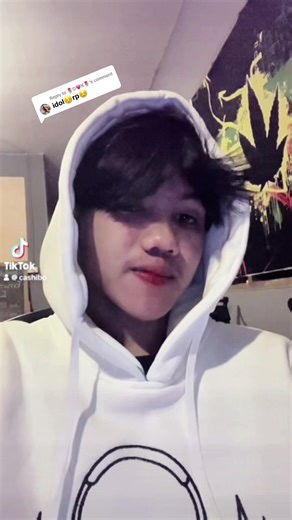 Replying to @🌷D💗K🌷 #ပြန်ပိီနော် 😘😘