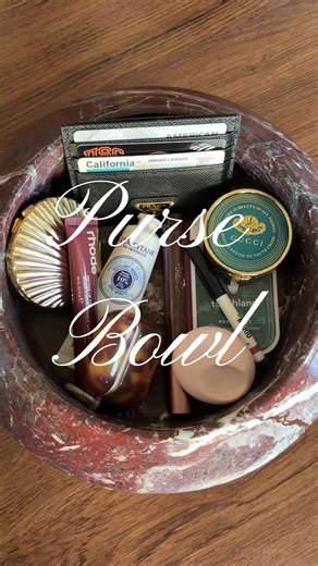 Easily Swap Purses with This Creative Idea