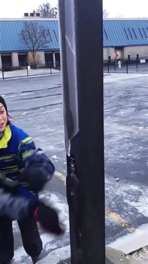 Snow Slips Gone Bad: Epic Winter Fails Caught on Camera