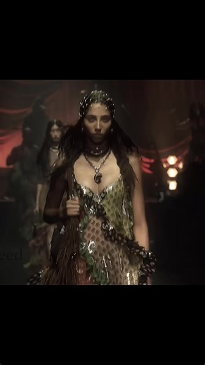 Yasmin Wijnaldum Shines in Etro 2026 Runway Show