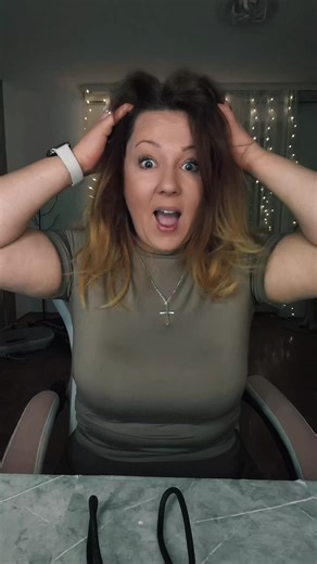 Heute mal wieder die große Frage: Wie mache ich meine Haare?! 😅 Große Wellen, ganz glatt oder richtig wild & lockig? Mit WavyTalk muss ich mich nicht festlegen – ich hab einfach jedes Mal eine andere Option 💁‍♀️✨ Welcher Look wär euer Favorit? #wavytalkmaincharacterhair #HairstyleSwitch #HairTransformation #Haarroutine #LockenOderGlatt