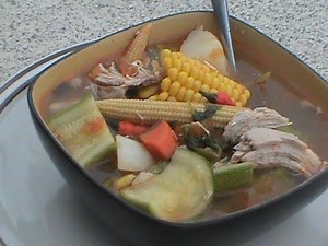 caldo de pollo