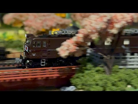 By Royal Appointment- Kato 3038 EF58 61 - Once the locomotive of the Imperial Train!