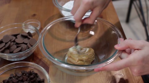 How to Make Peanut Butter Cups | Easy Homemade Peanut Butter Cups Recipe