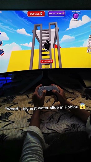 “World’s highest water slide in Roblox 😱💦From zero to panic real quick 💀🔥 #roblox #gaming #gamerlife
