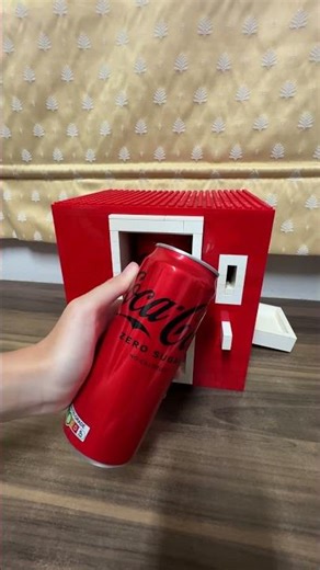 Working Lego Coca Cola Vending Machine!🥤