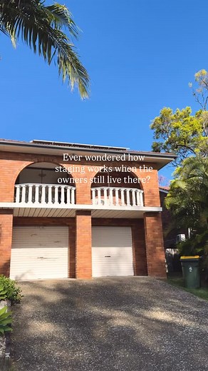 We staged this classic two-storey brick home in Eight Mile Plains as an integrated stage. So what does that mean? Integrated staging is when we blend some of the owner’s existing furniture with our own. Instead of clearing everything out, we work around key pieces - adding, removing, and re-styling to create a cohesive, updated look that still feels lived in. It’s a great option for families still living in their home during the sale, or when the existing furniture already suits the space but ju