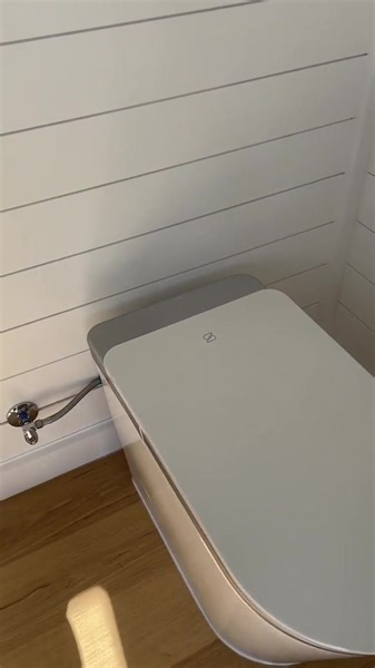 17 reactions | Who says container homes can't be glamorous?...