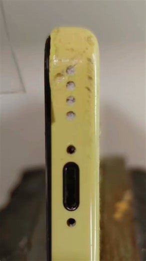 Cleaning iphone speaker with adhesive nano gel! They said the phone was broken. ❌ It wasn’t. Charging port completely packed with lint. Speaker full of dust. Microphone barely working. 🎙️ Years of pocket dirt… compressed inside. And people replace parts for this. 💸 Most “hardware failures” are just neglect. Clean it the right way. Or you’ll turn a simple fix into real damage. If you want to know how to do it safely… Link in bio. 👀👆 #satisfying #iphone #waitforit #cleaning #asmr | Converto ri